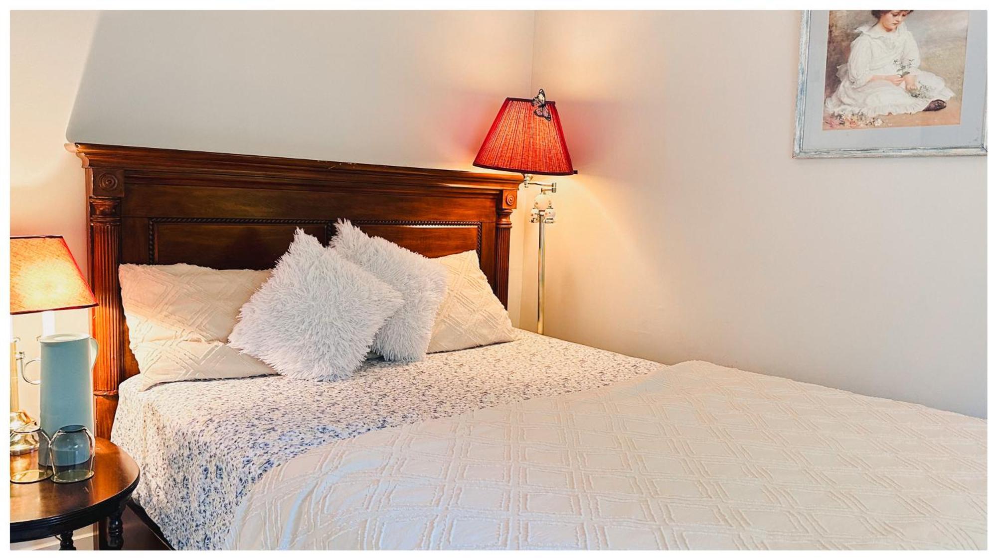 The Stays - Private Cozy 1 Bhr Apt On Main Floor Toronto Kültér fotó