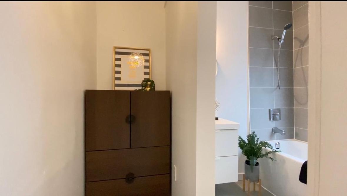 The Stays - Private Cozy 1 Bhr Apt On Main Floor Toronto Kültér fotó